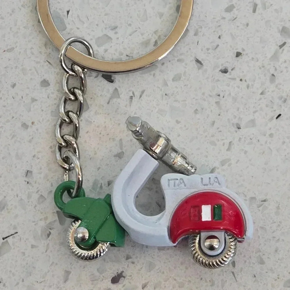 Accessories - NWOT Vespa Venice Italy Red White Green Key Chain